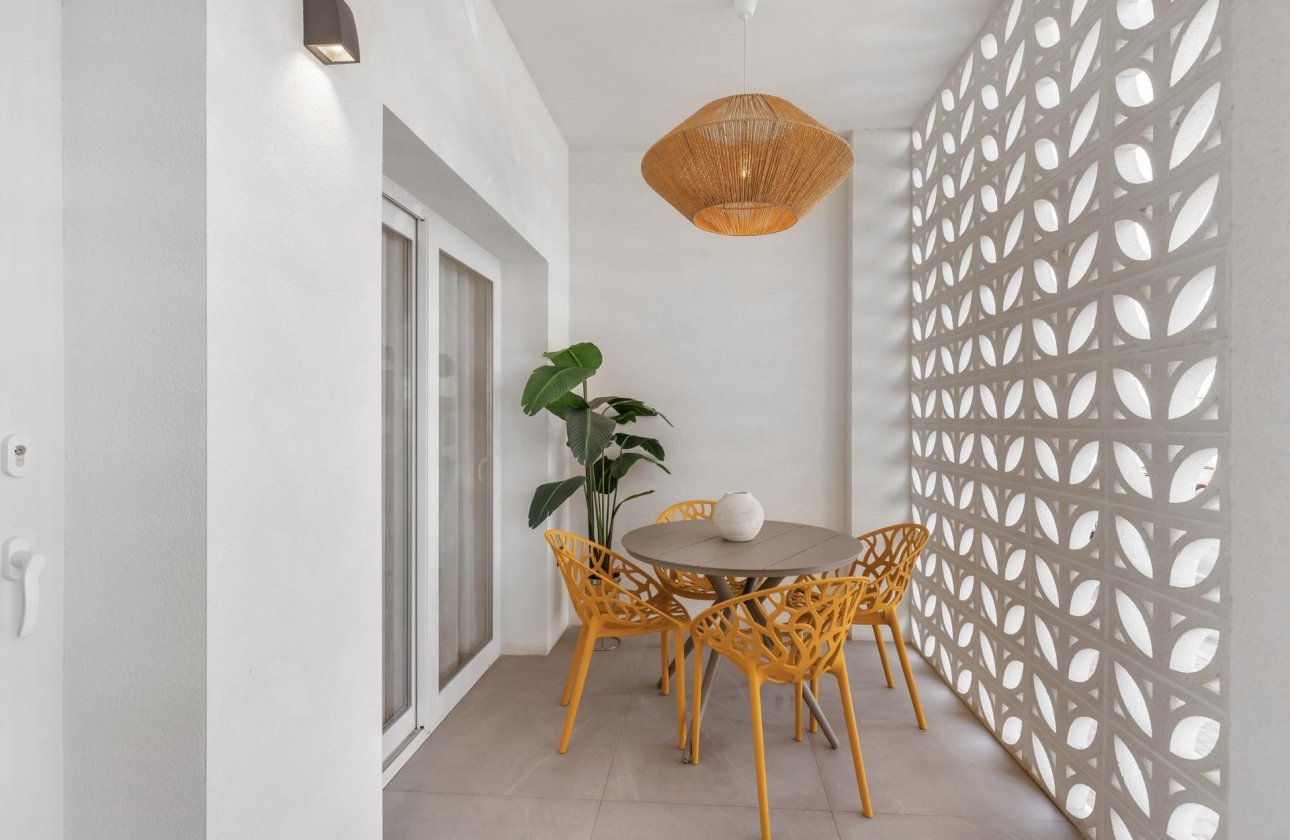 New Build - Ground floor apartment -
Torrevieja - Playa Los Naufragos