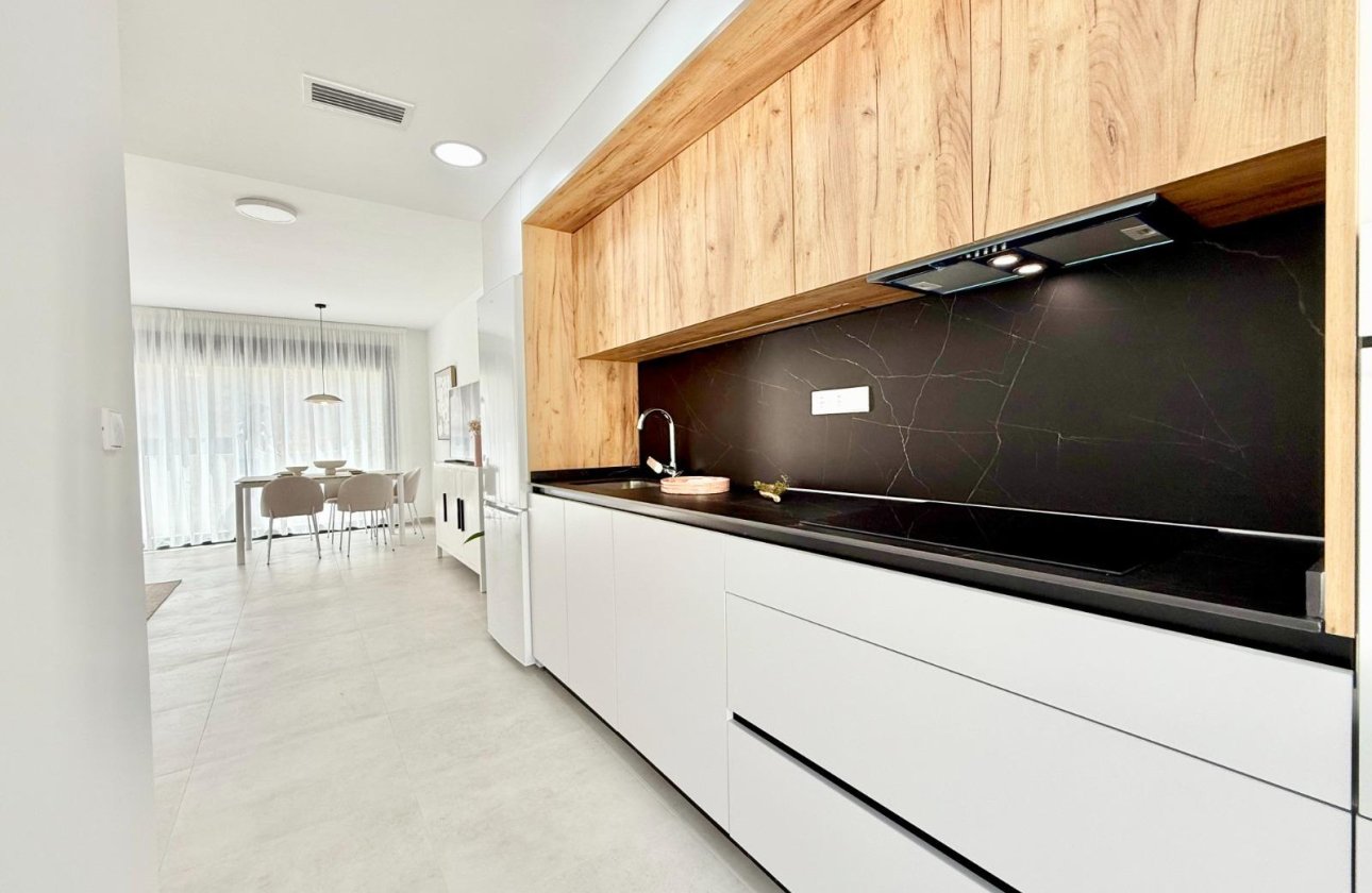 New Build - Town House -
Cox - San Fernando