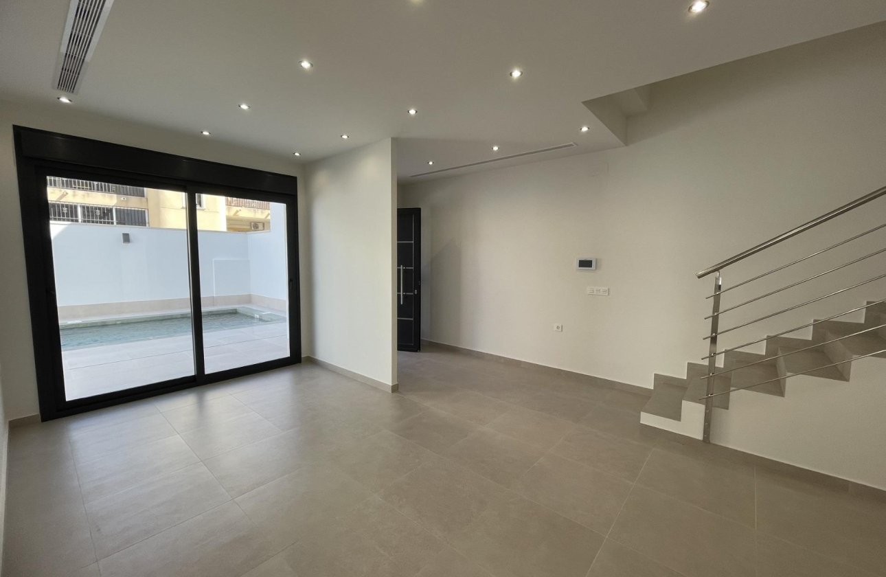 New Build - Villa -
Almoradí - Heredades