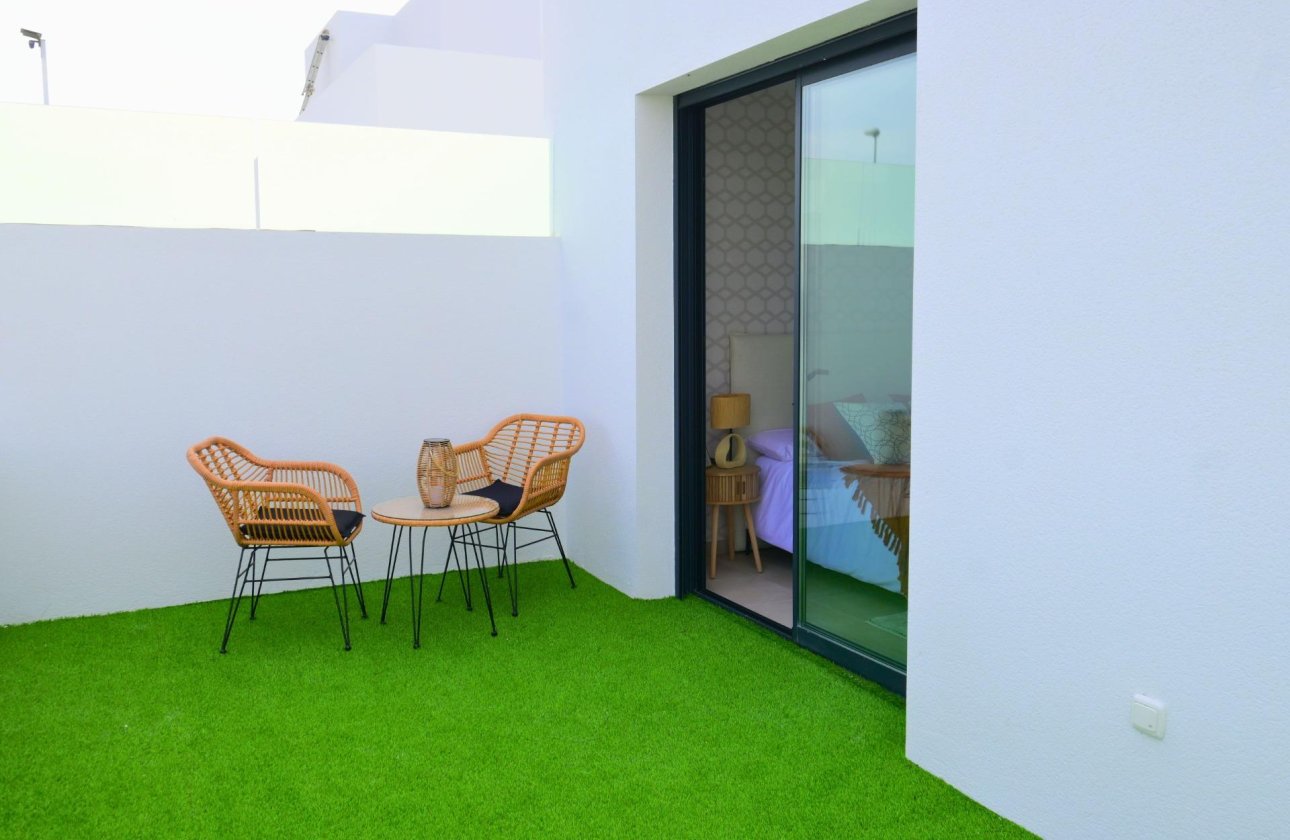 New Build - Villa -
Dolores - polideportivo