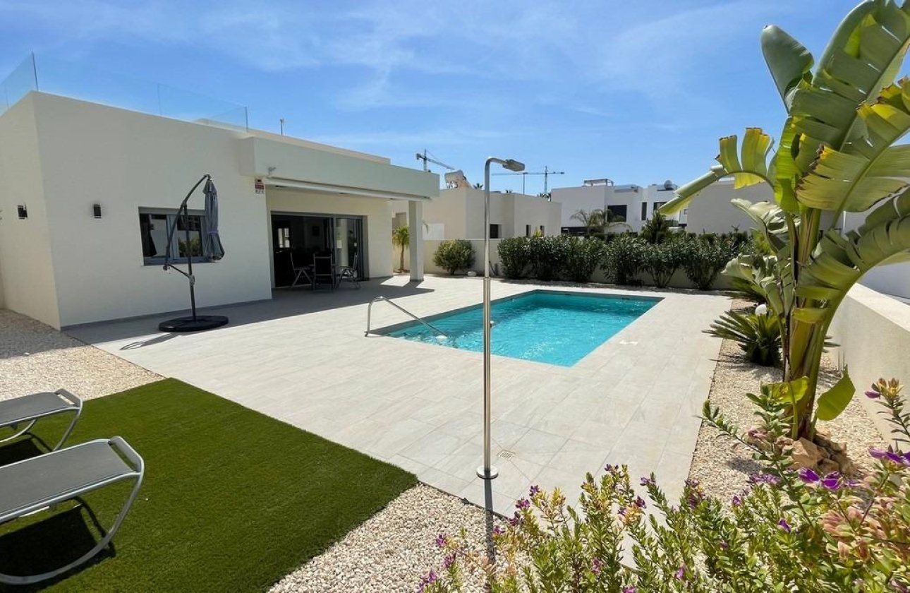 New Build - Villa -
Rafal - polideportivo