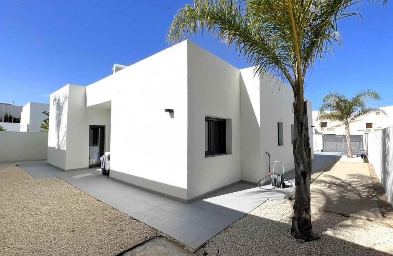 New Build - Villa -
Rafal - polideportivo