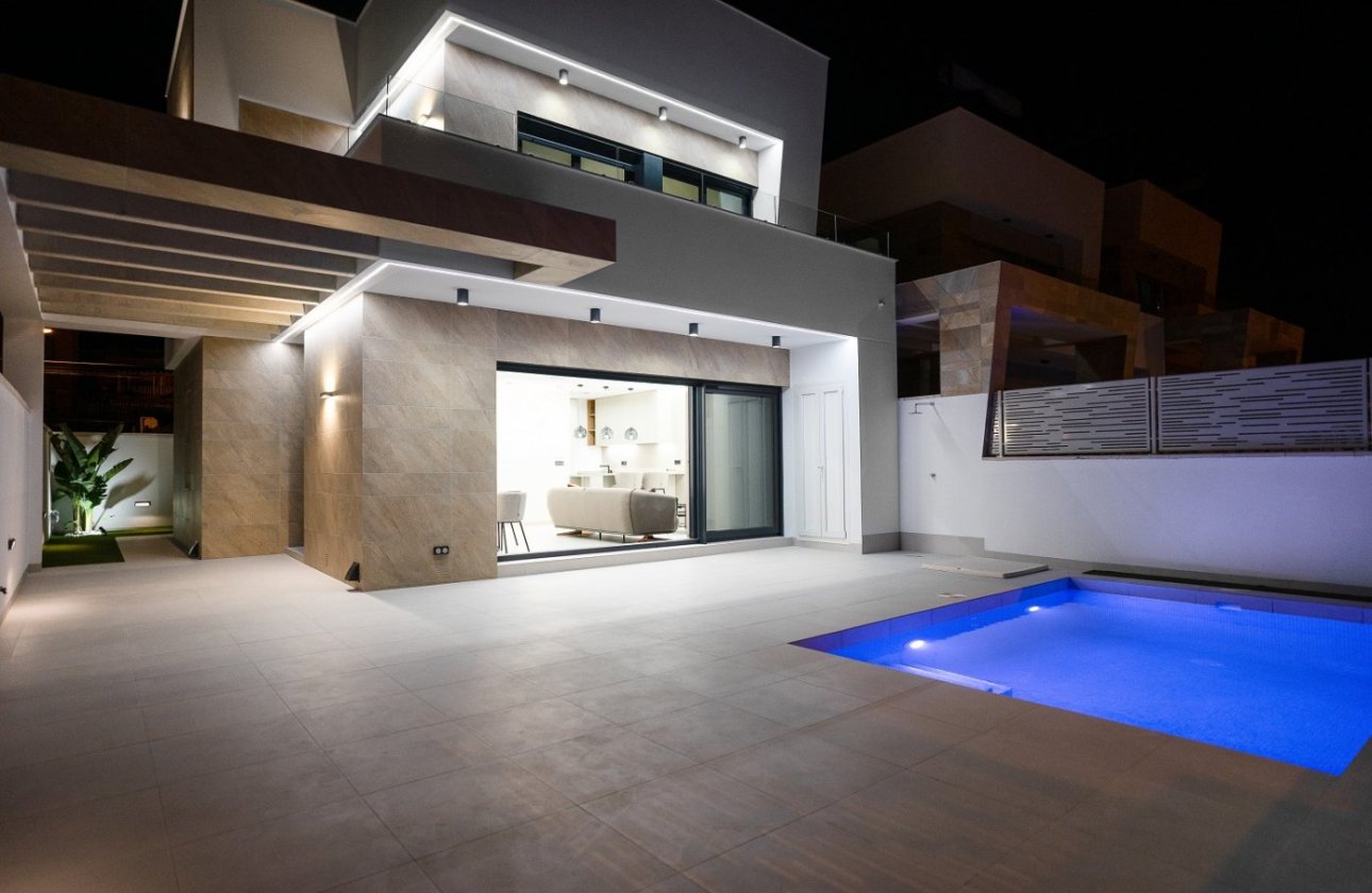 New Build - Villa -
San Miguel de Salinas - Blue Lagoon