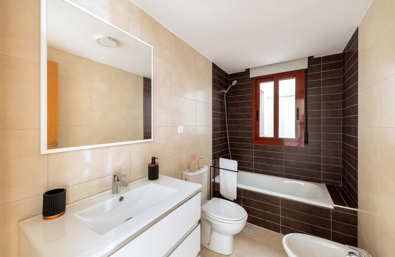 Nieuwbouw Woningen - Appartement -
Avileses - pueblo