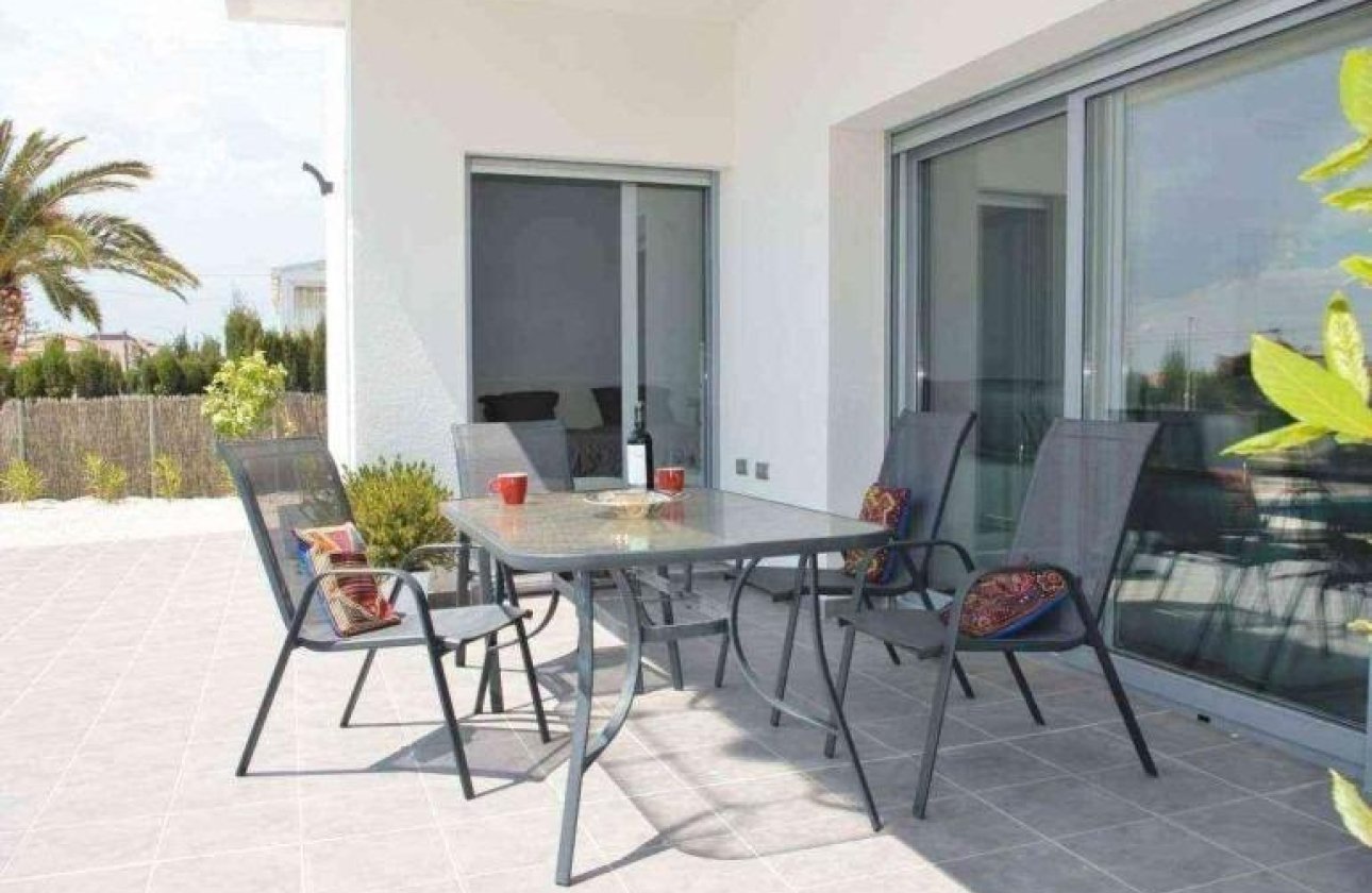 Nieuwbouw Woningen - Villa -
Rafal - polideportivo