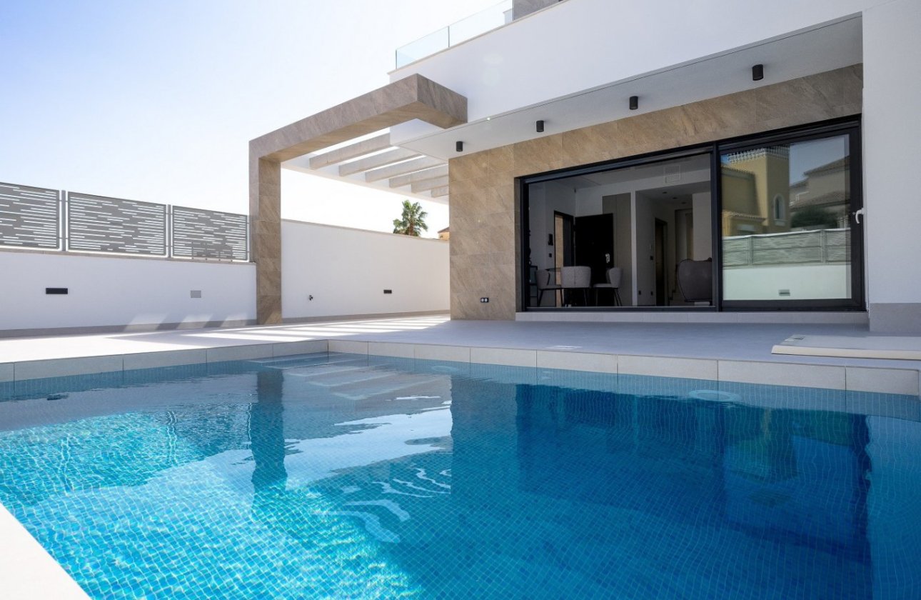 Nieuwbouw Woningen - Villa -
San Miguel de Salinas - Blue Lagoon