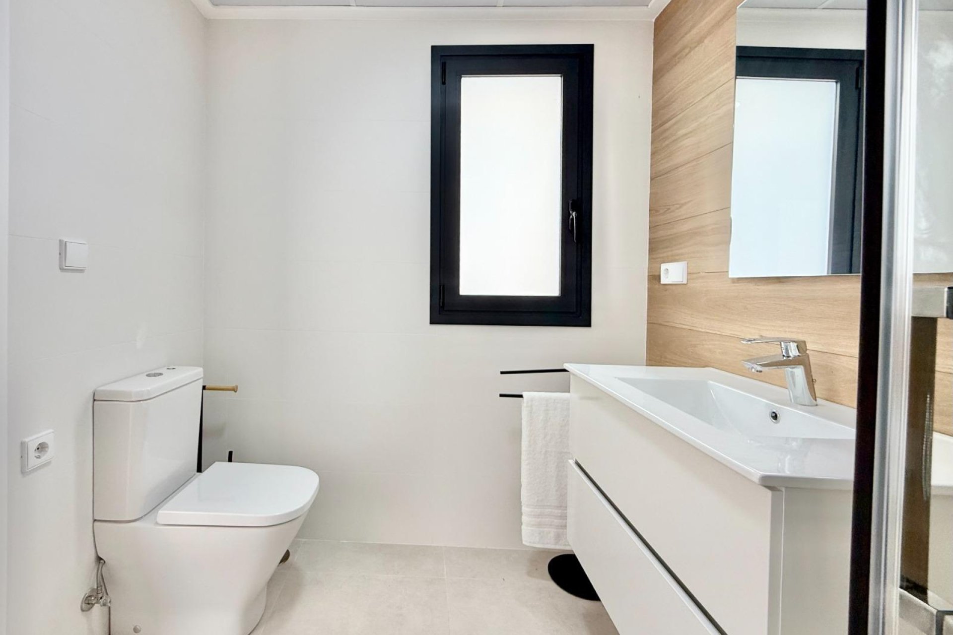 Nouvelle Construction - Town House -
Cox - San Fernando