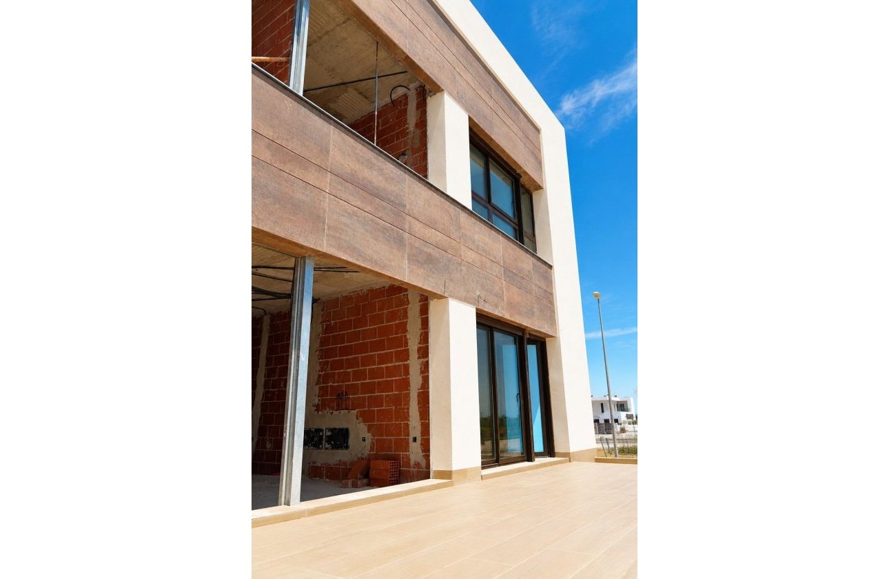 Nouvelle Construction - Town House -
Dolores - Sector 2