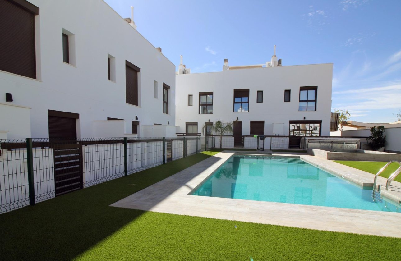 Nouvelle Construction - Villa -
Pilar de la Horadada - parque Andromeda