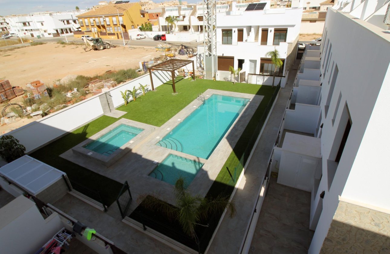 Nouvelle Construction - Villa -
Pilar de la Horadada - parque Andromeda