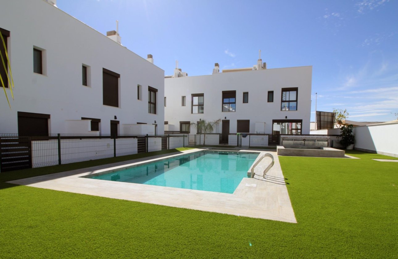 Nouvelle Construction - Villa -
Pilar de la Horadada - parque Andromeda