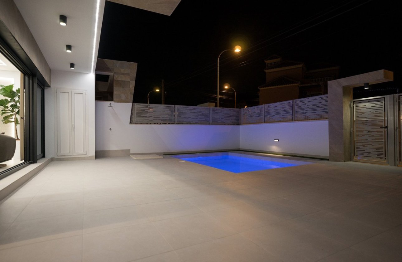 Nouvelle Construction - Villa -
San Miguel de Salinas - Blue Lagoon