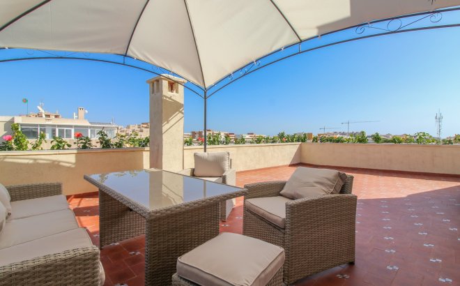Penthouse - Herverkoop - Punta Prima -
                Costa Blanca