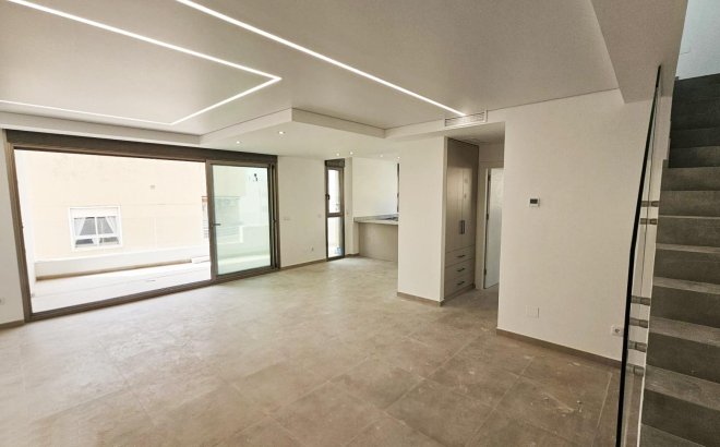 Penthouse - Resale - Torrevieja - Paseo Maritimo