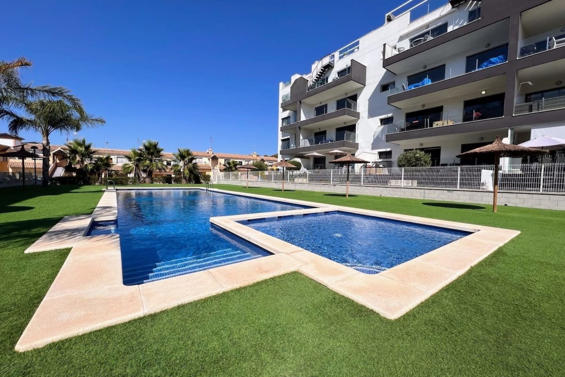 Pool nieuw appartement in Villamartin (Orihuela Costa - Alicante - COSTA BLANCA)