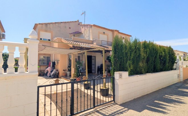 Quad House - Resale - Lo Crispin - Inland