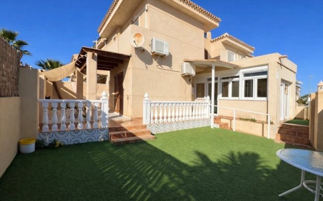 Quad House - Revente - Orihuela Costa - Costa Blanca