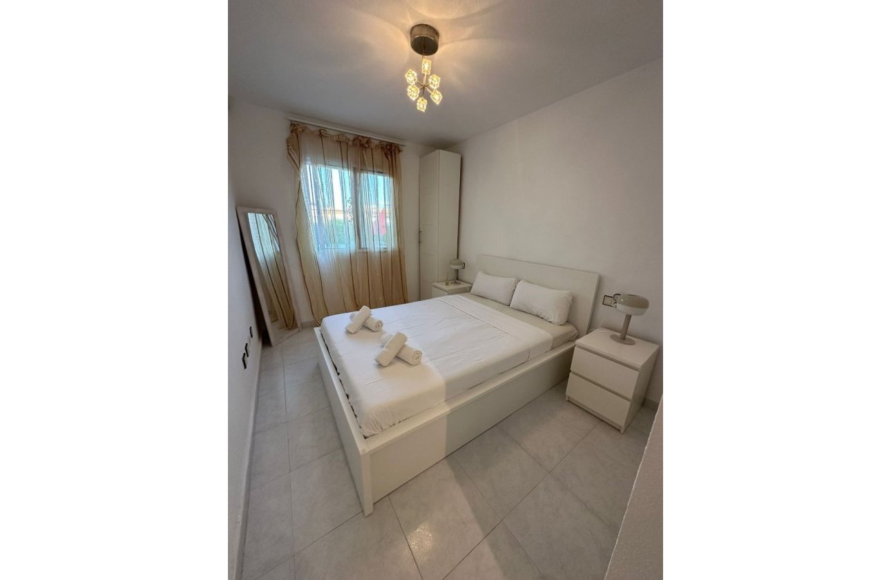 Rental - Ground Floor Bungalow -
Orihuela Costa - La Florida