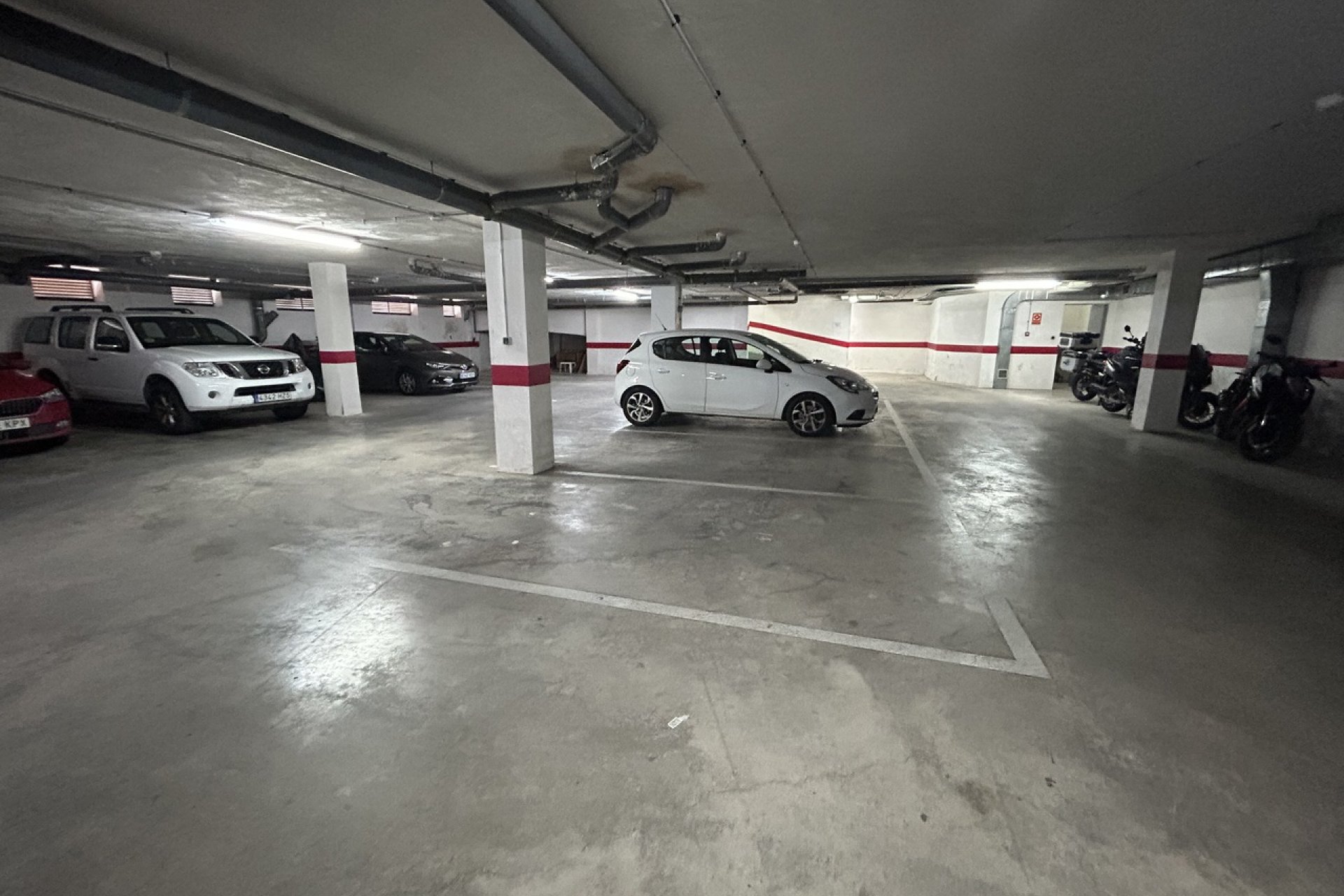 Resale - Apartment -
2778 - Inland