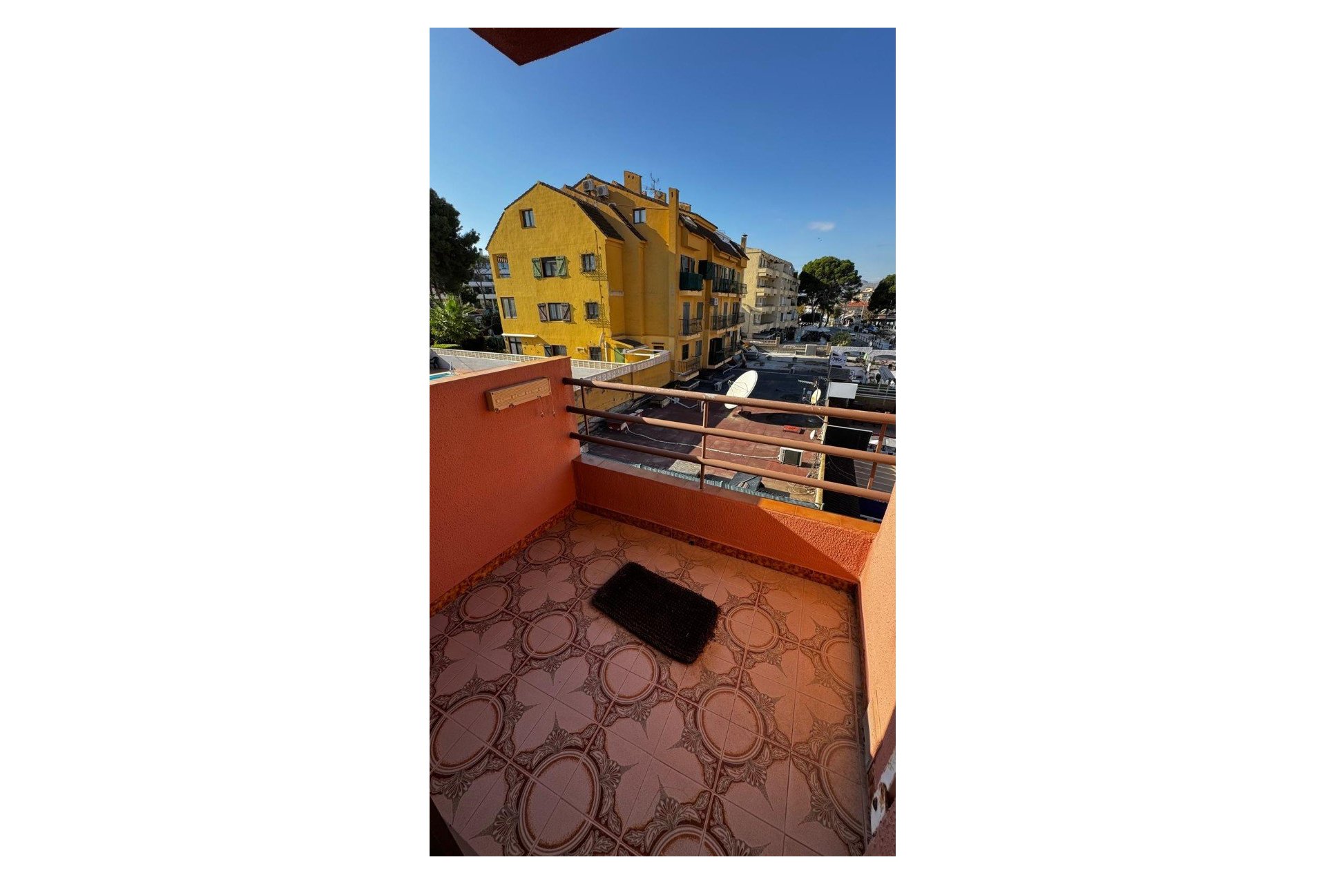 Resale - Apartment -
Alfas del Pí - Albir