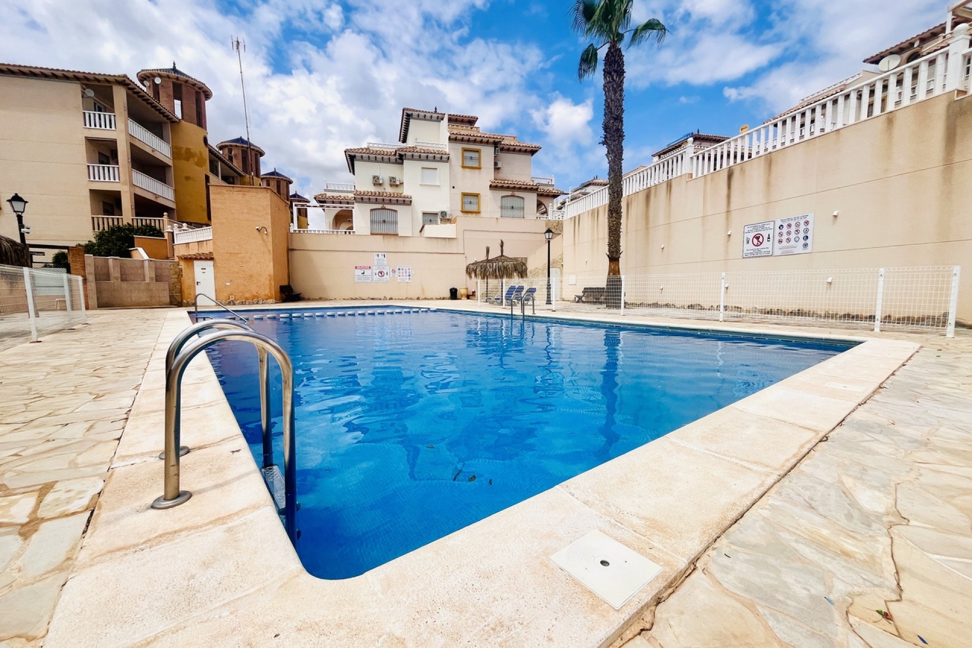 Resale - Apartment -
Cabo Roig - Costa Blanca