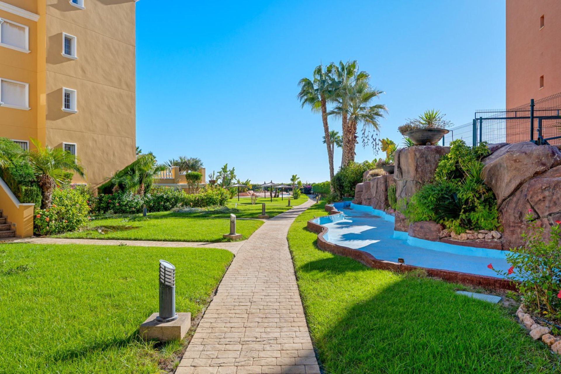 Resale - Apartment -
Cabo Roig - Costa Blanca
