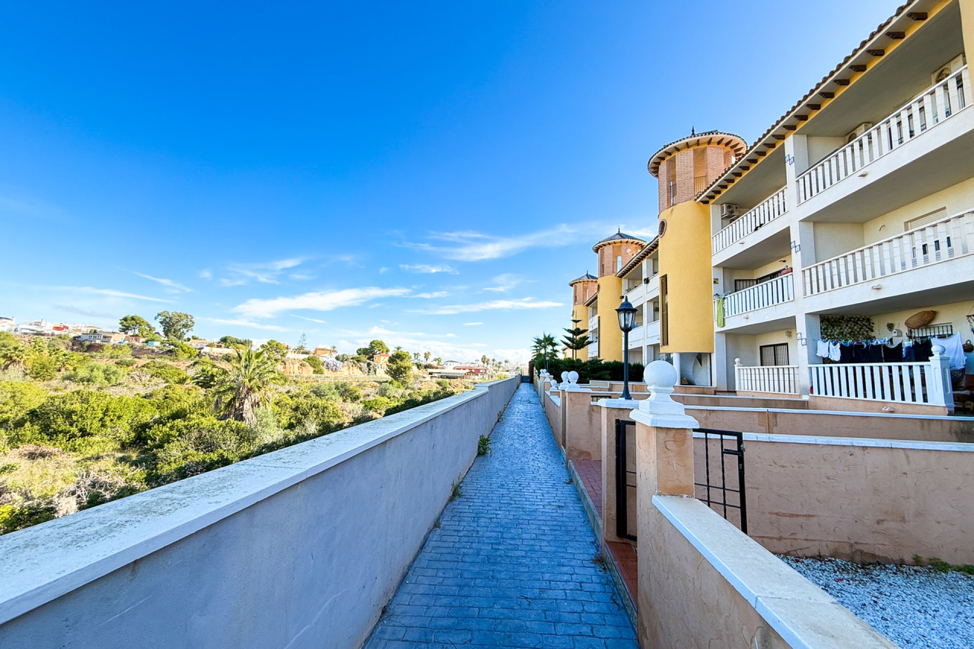 Resale - Apartment -
Cabo Roig - Costa Blanca