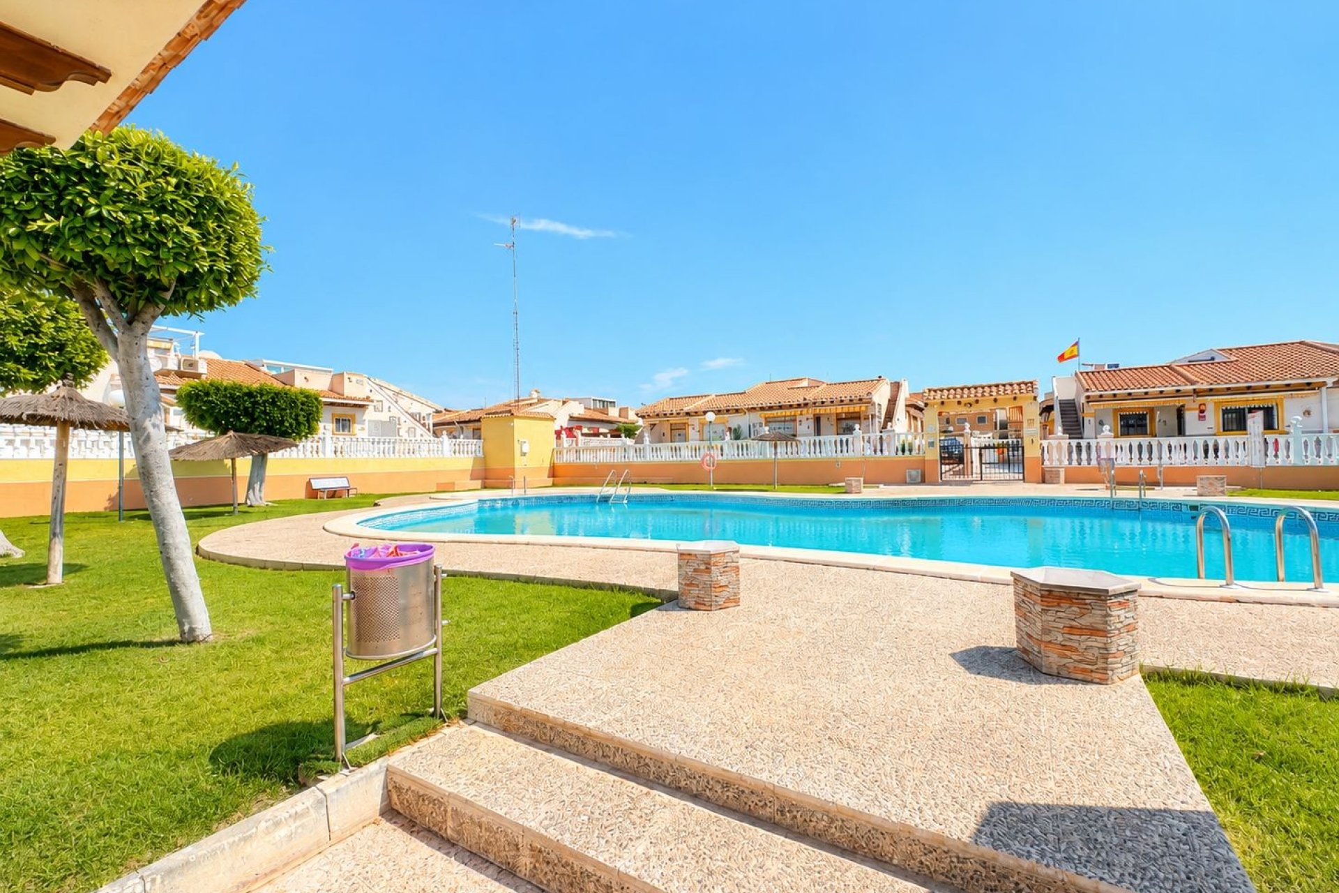 Resale - Apartment -
Cabo Roig - Costa Blanca