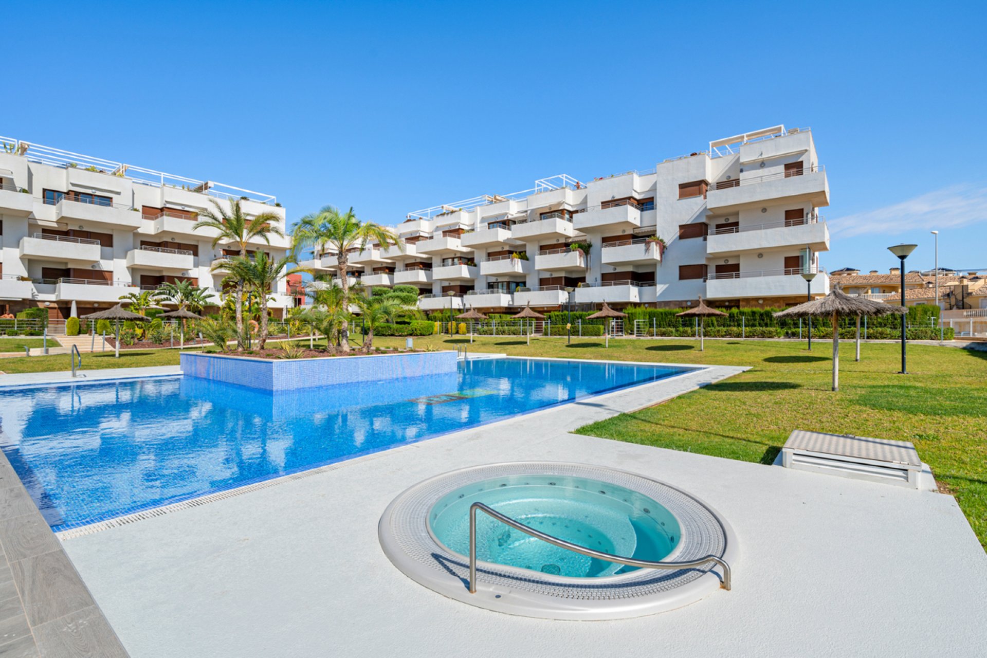 Resale - Apartment -
Cabo Roig - Costa Blanca