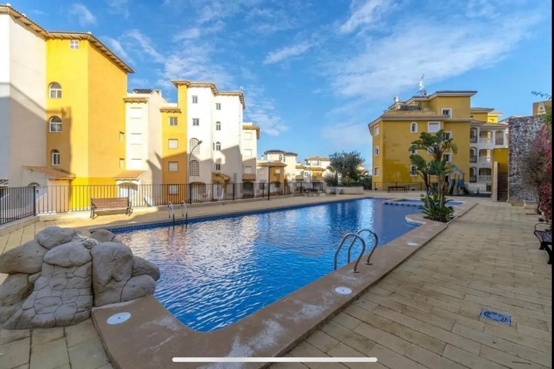 Resale - Apartment -
Campoamor - Costa Blanca