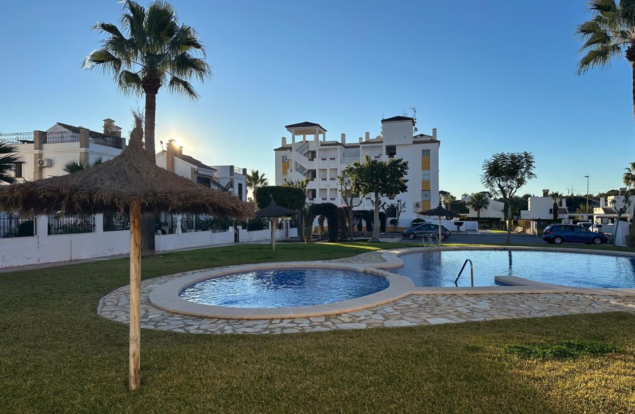 Resale - Apartment -
Campoamor - Costa Blanca