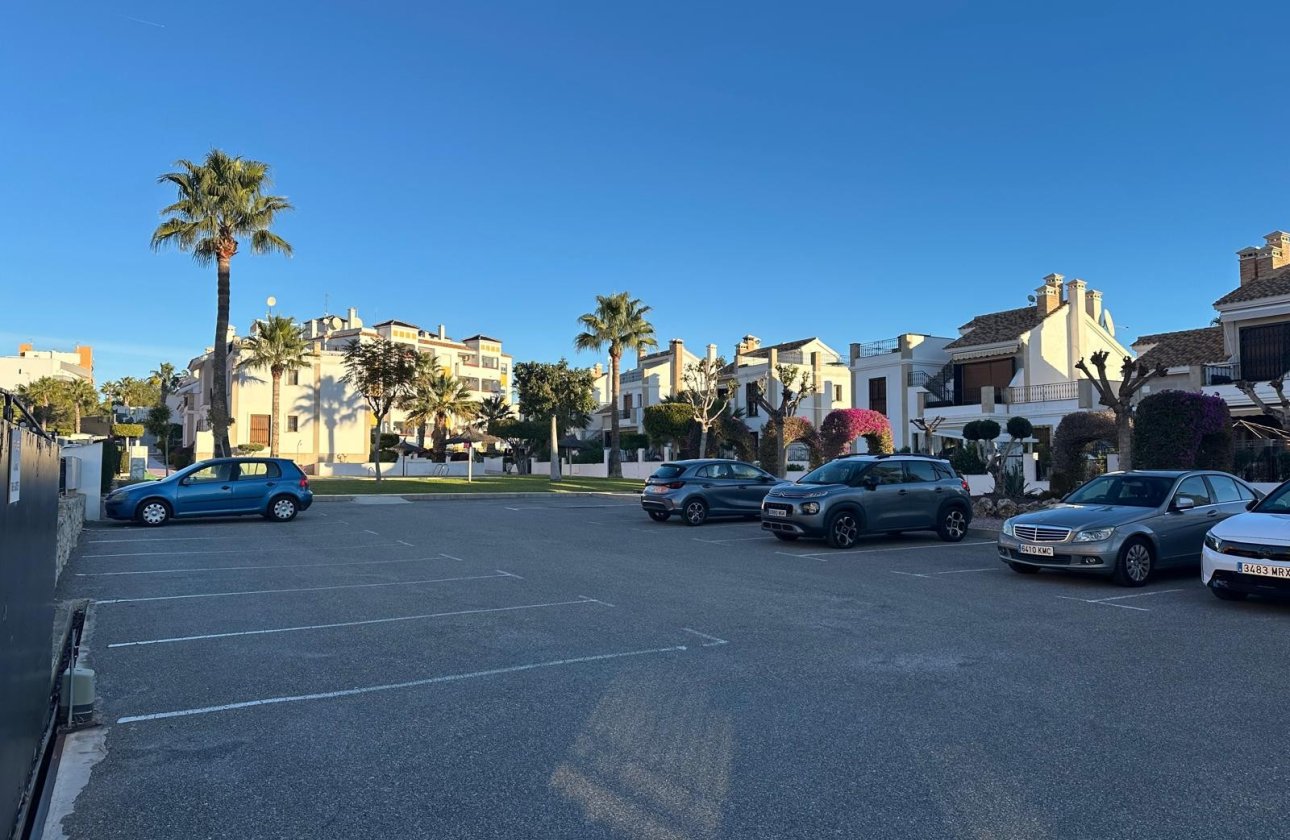 Resale - Apartment -
Campoamor - Costa Blanca