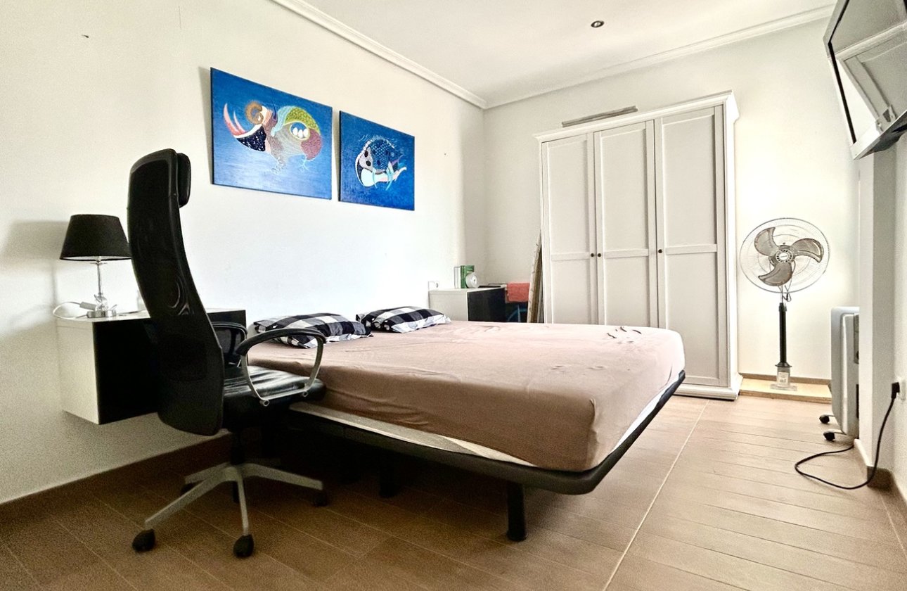 Resale - Apartment -
Campoamor - Costa Blanca