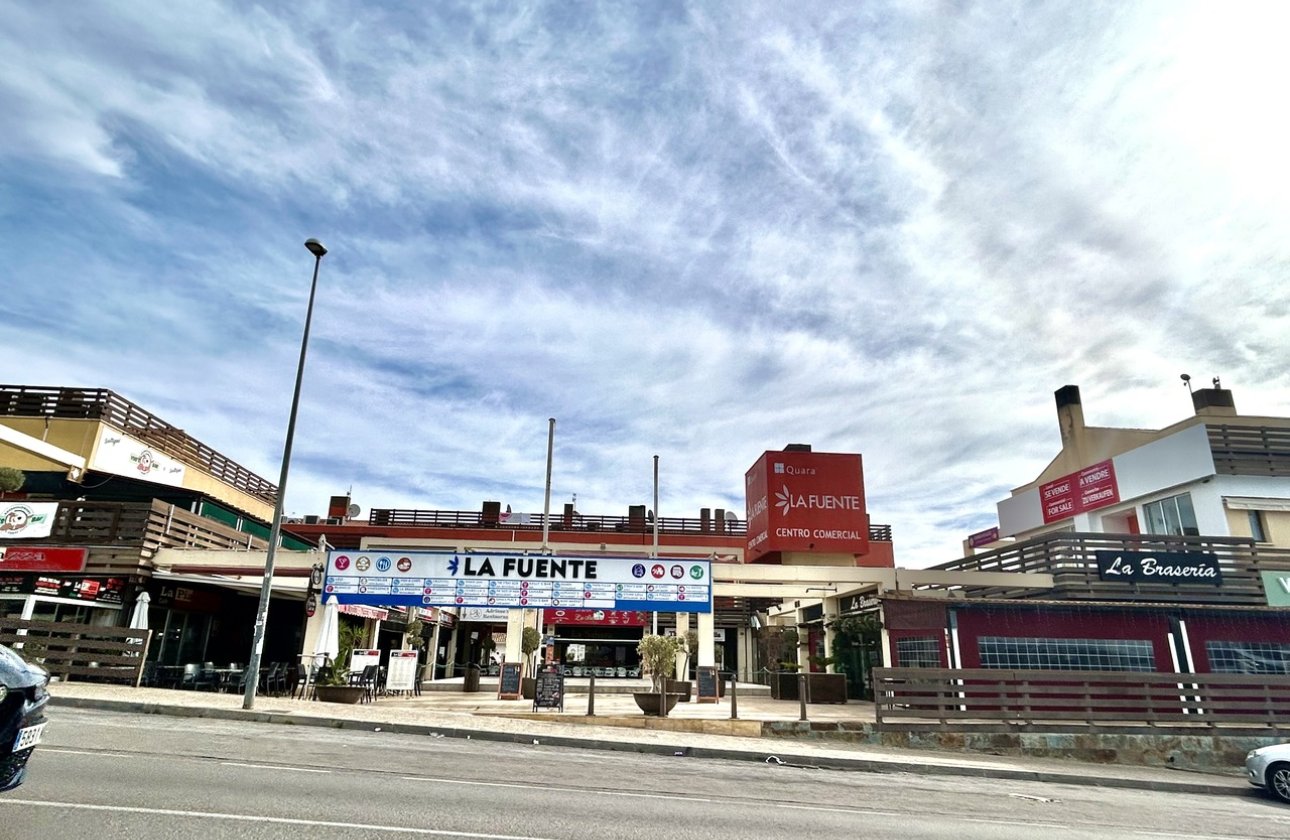 Resale - Apartment -
Campoamor - Costa Blanca