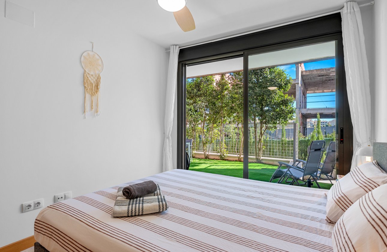 Resale - Apartment -
Campoamor - Costa Blanca