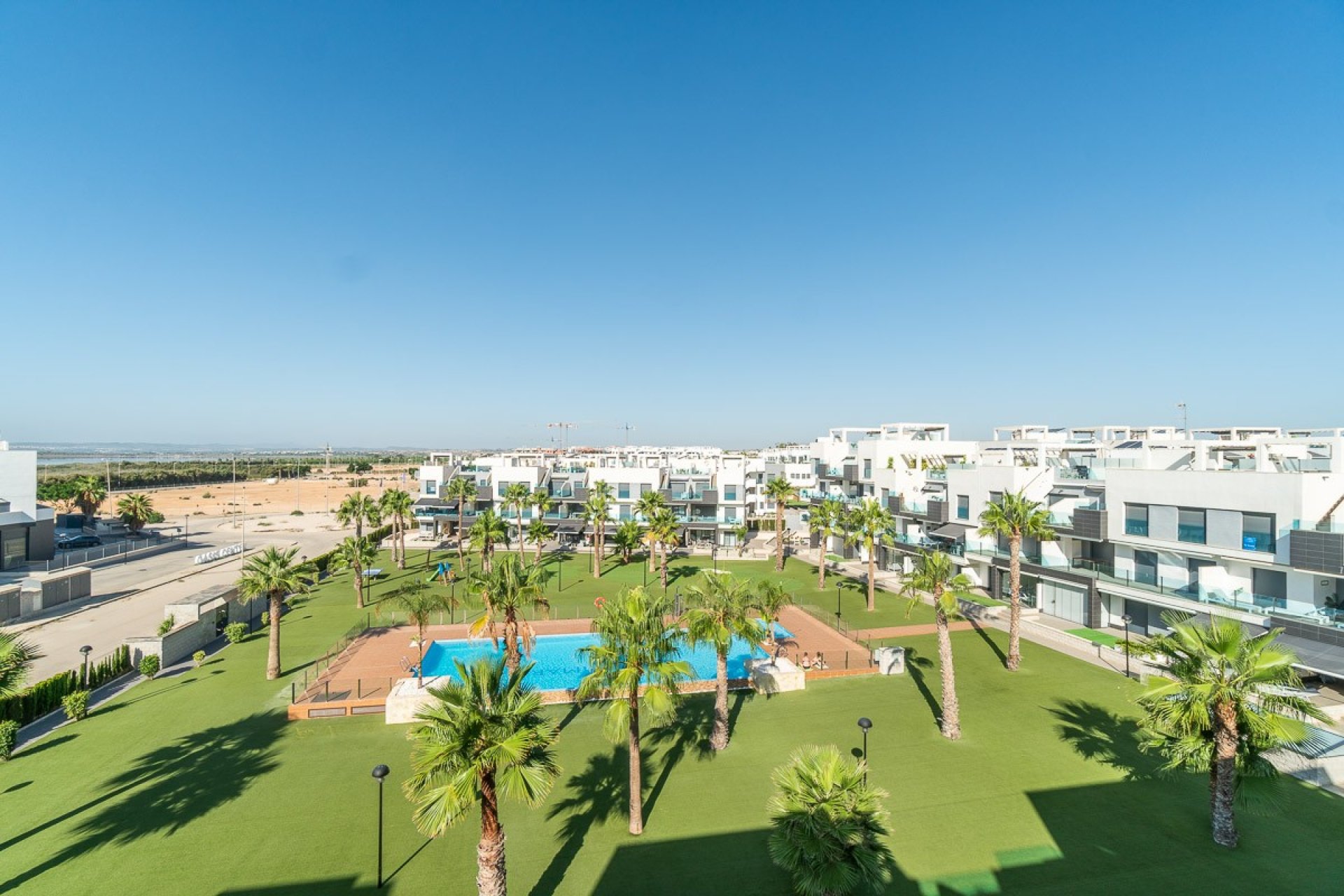 Resale - Apartment -
El Raso - Costa Blanca