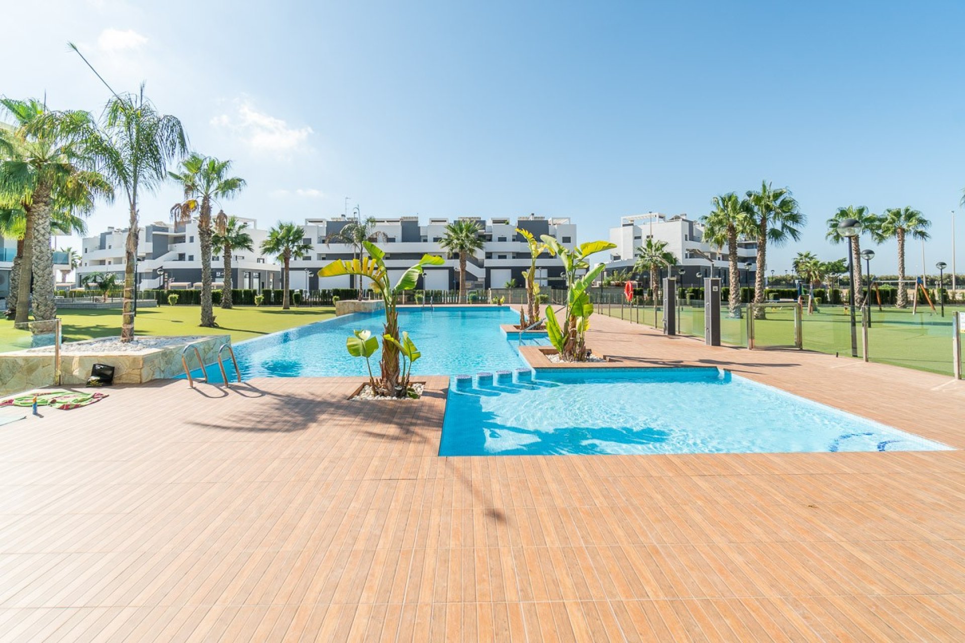 Resale - Apartment -
El Raso - Costa Blanca