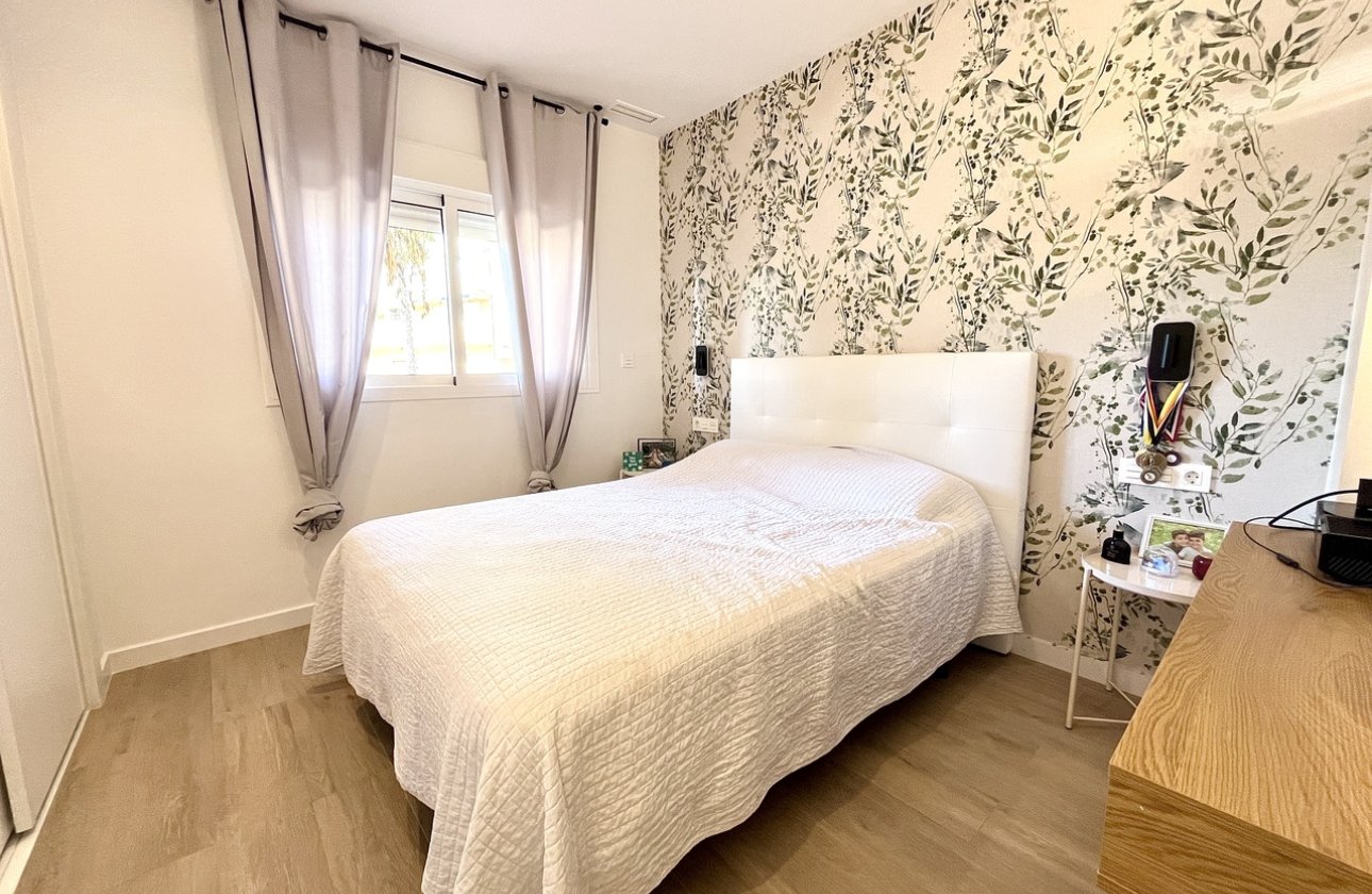 Resale - Apartment -
La Mata - Costa Blanca