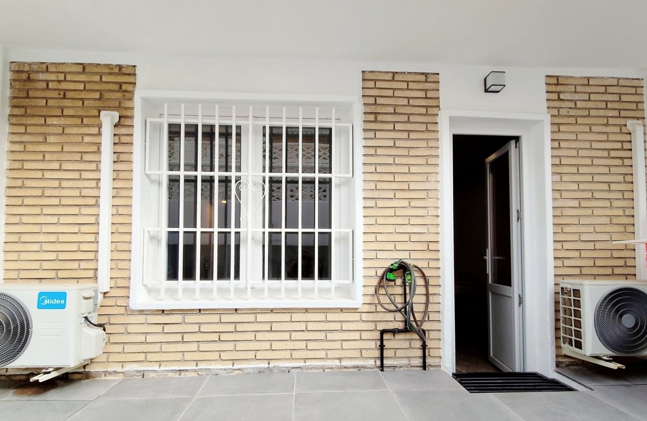 Resale - Apartment -
La Mata - Costa Blanca