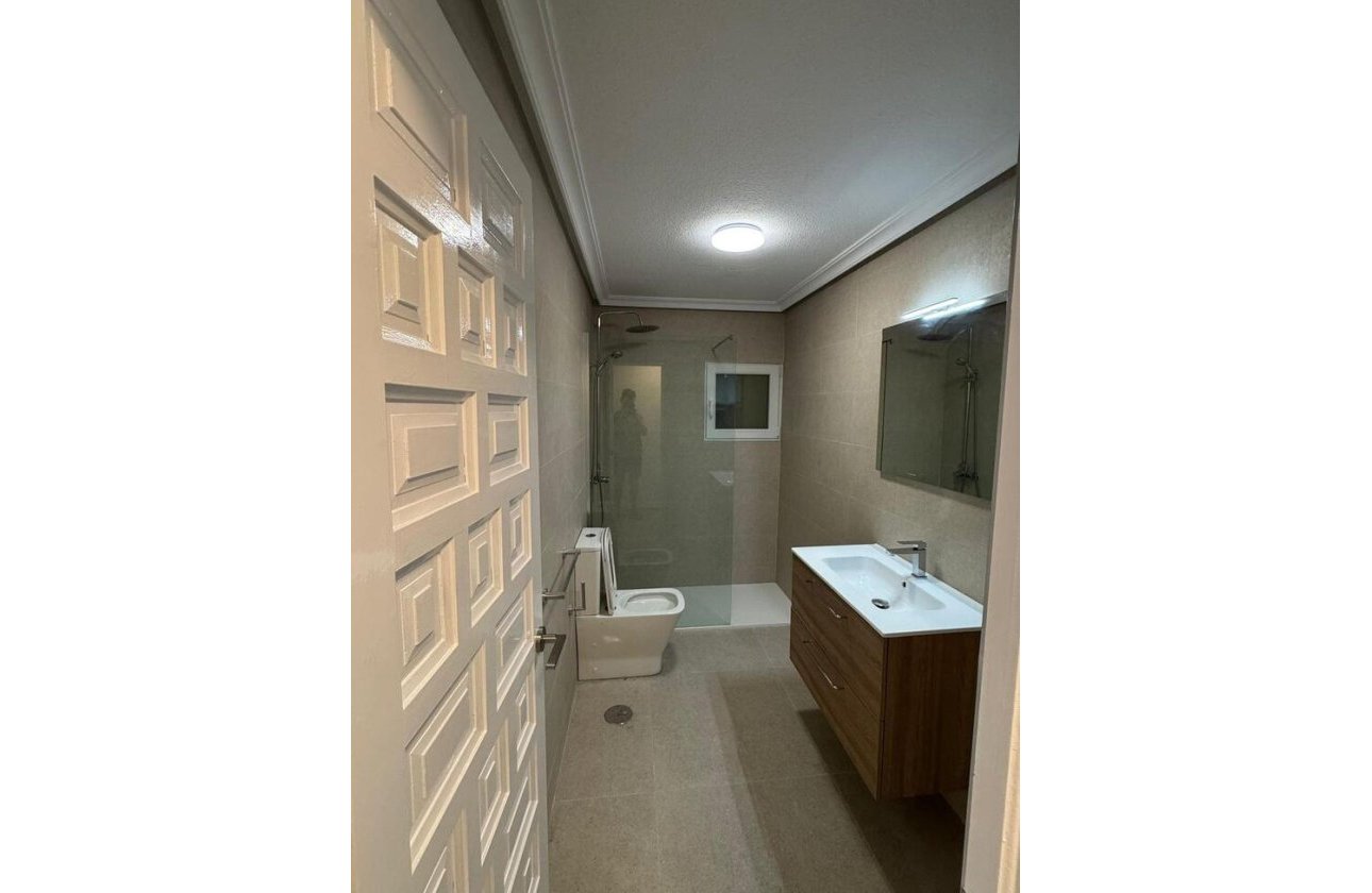 Resale - Apartment -
La Mata