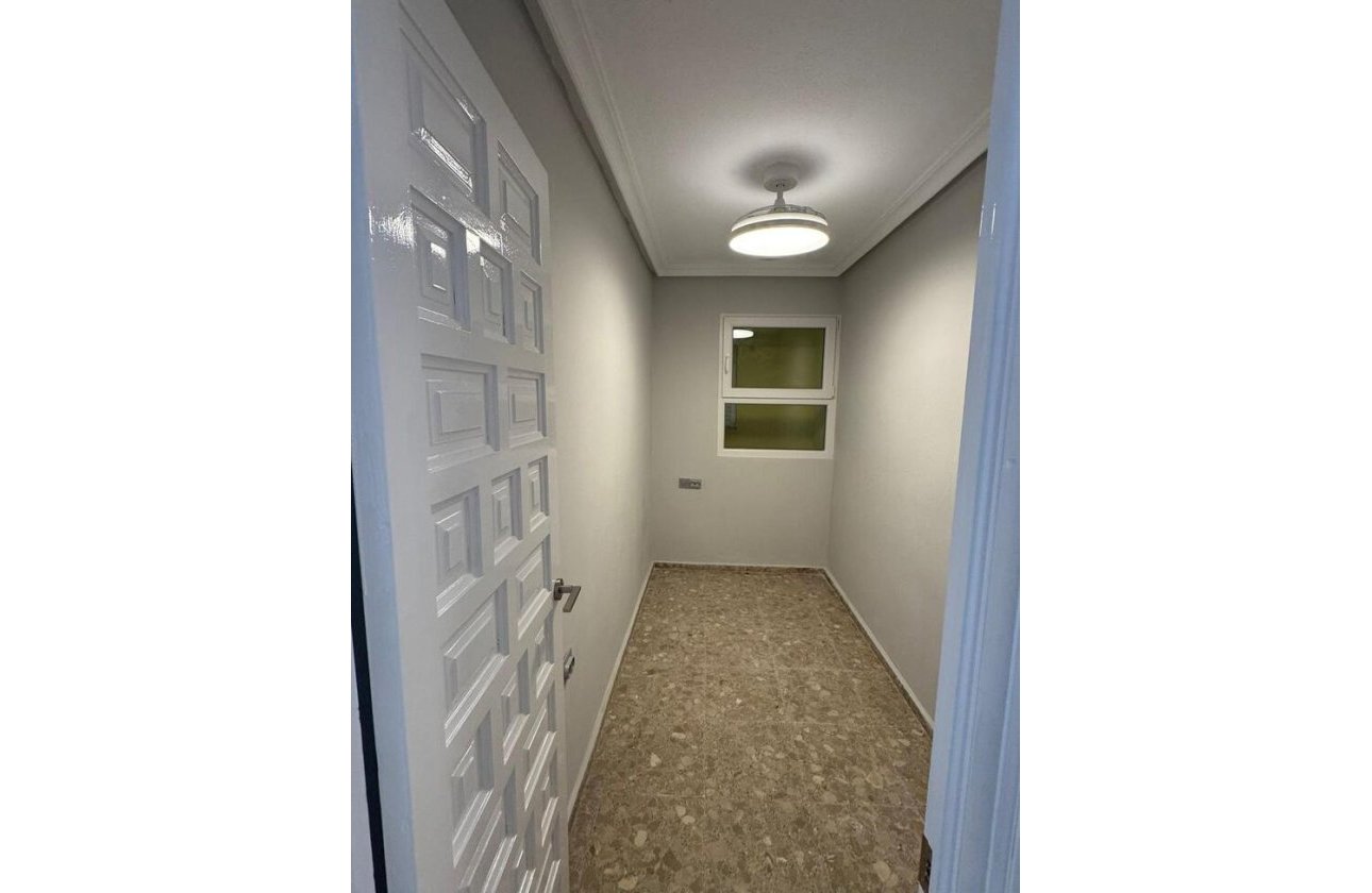 Resale - Apartment -
La Mata