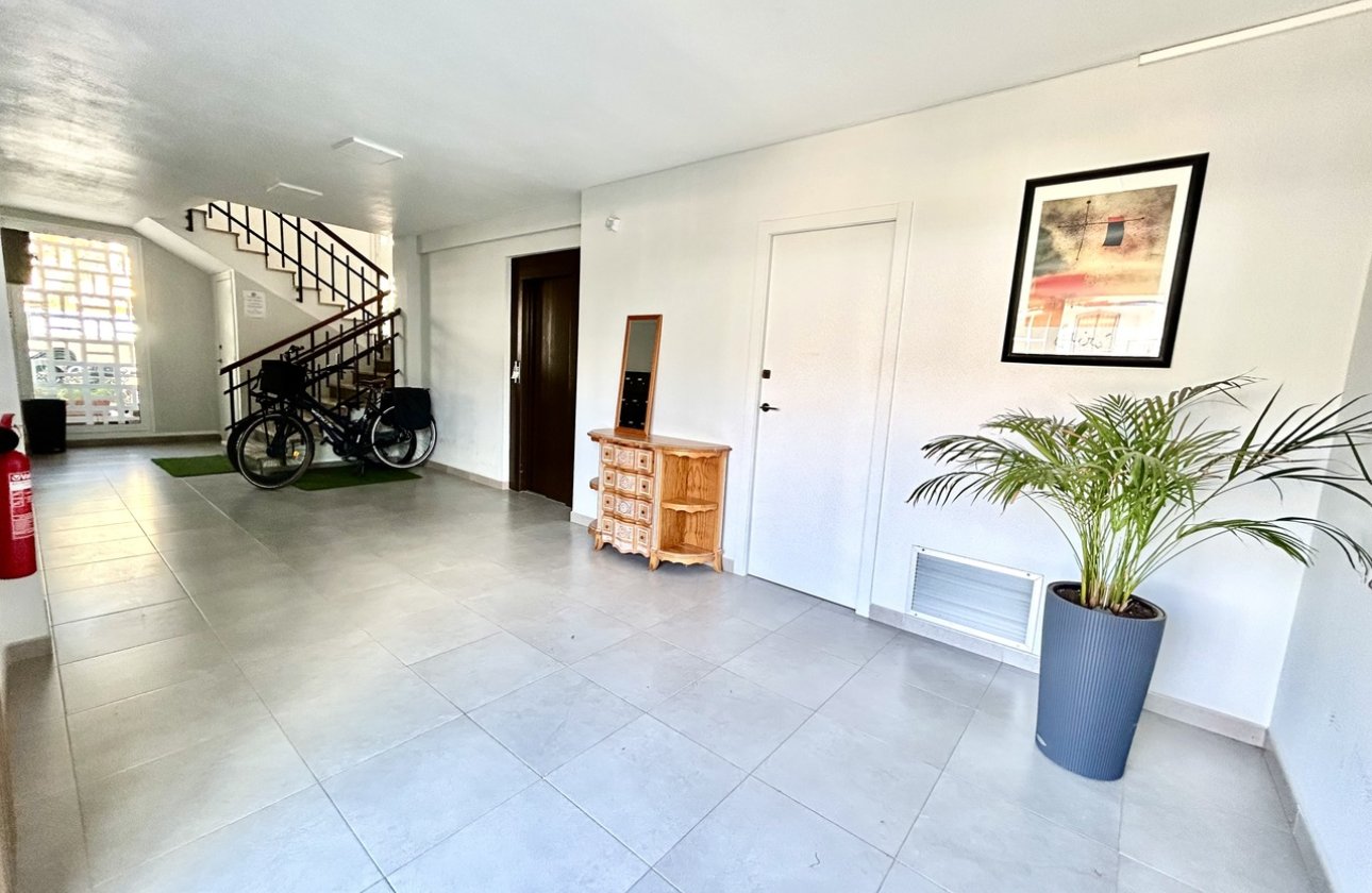 Resale - Apartment -
La Zenia - Costa Blanca