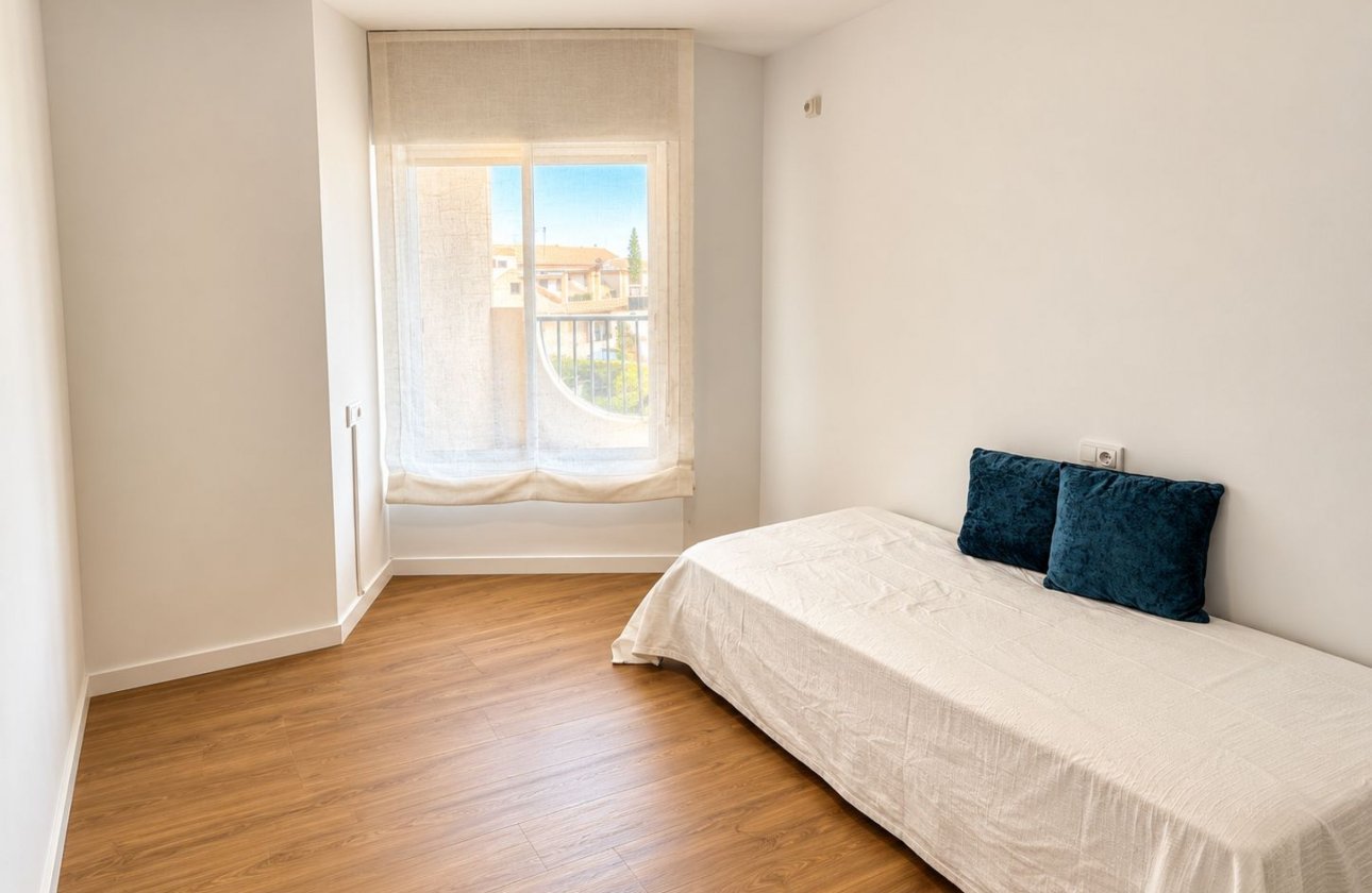 Resale - Apartment -
La Zenia - Costa Blanca