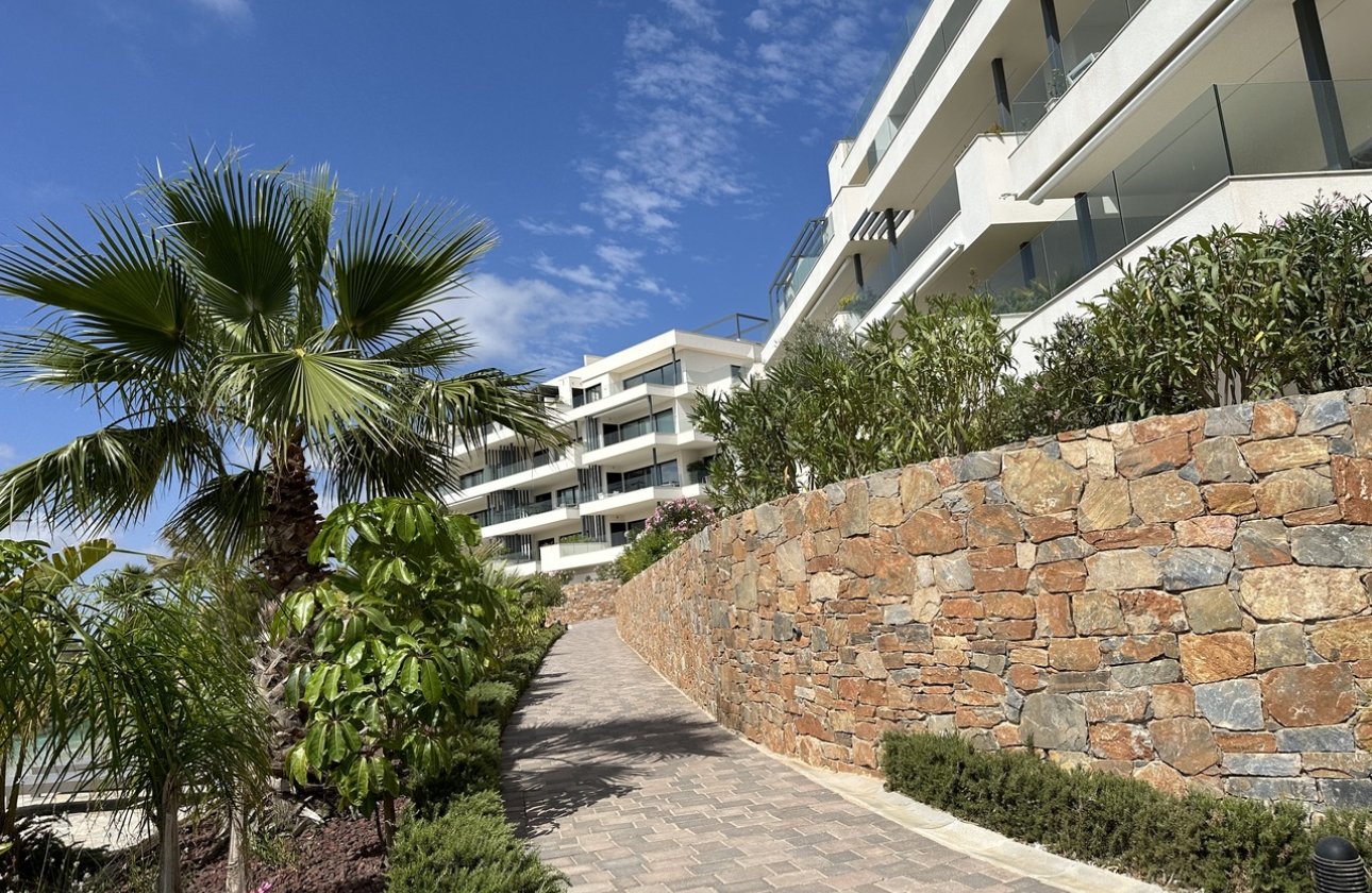 Resale - Apartment -
Las Colinas Golf - Costa Blanca