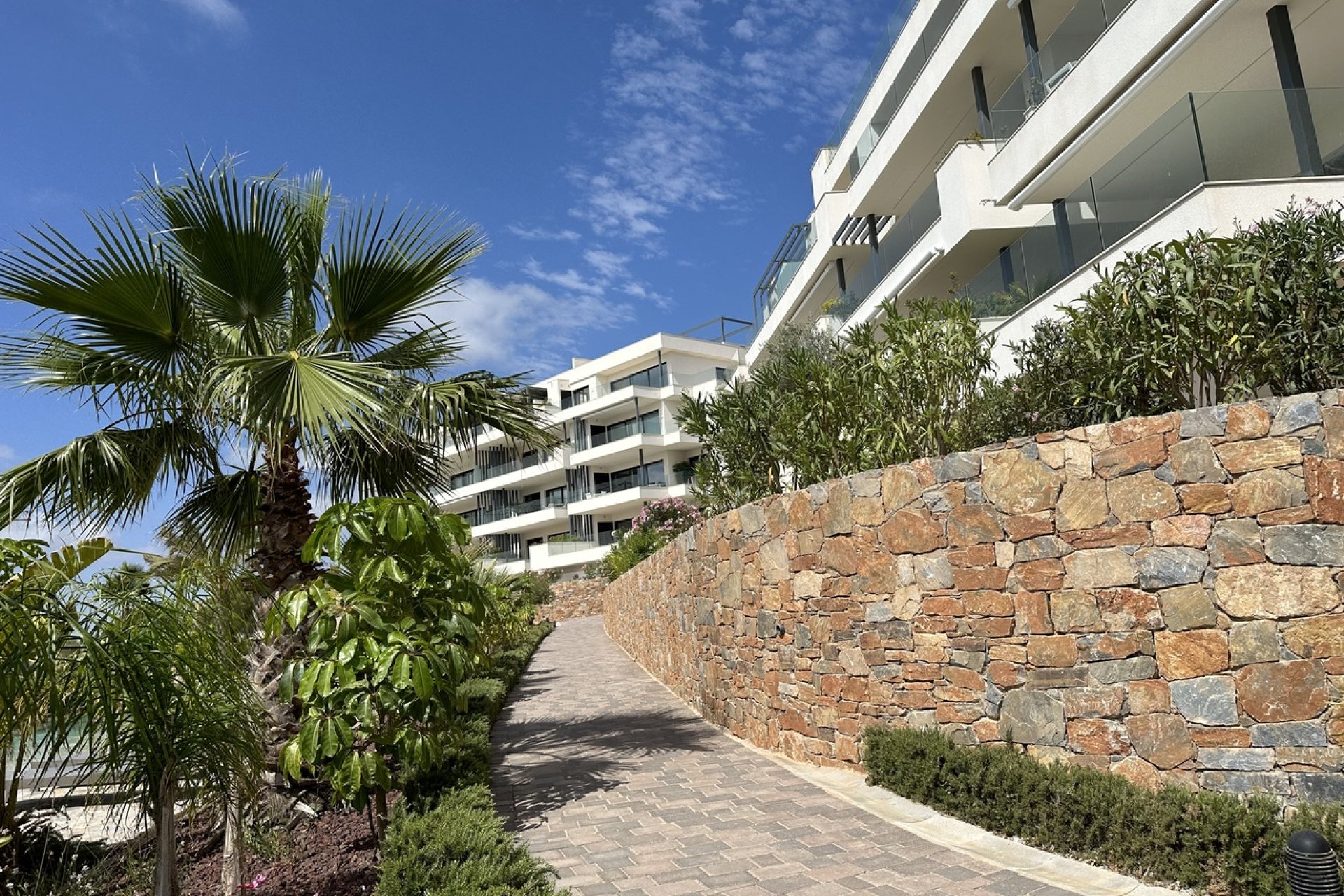 Resale - Apartment -
Las Colinas Golf - Costa Blanca