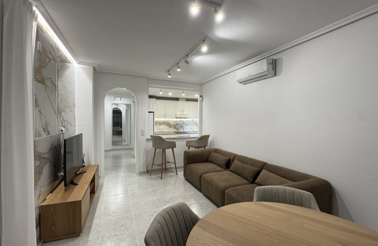 Resale - Apartment -
Lomas De Campoamor - Costa Blanca