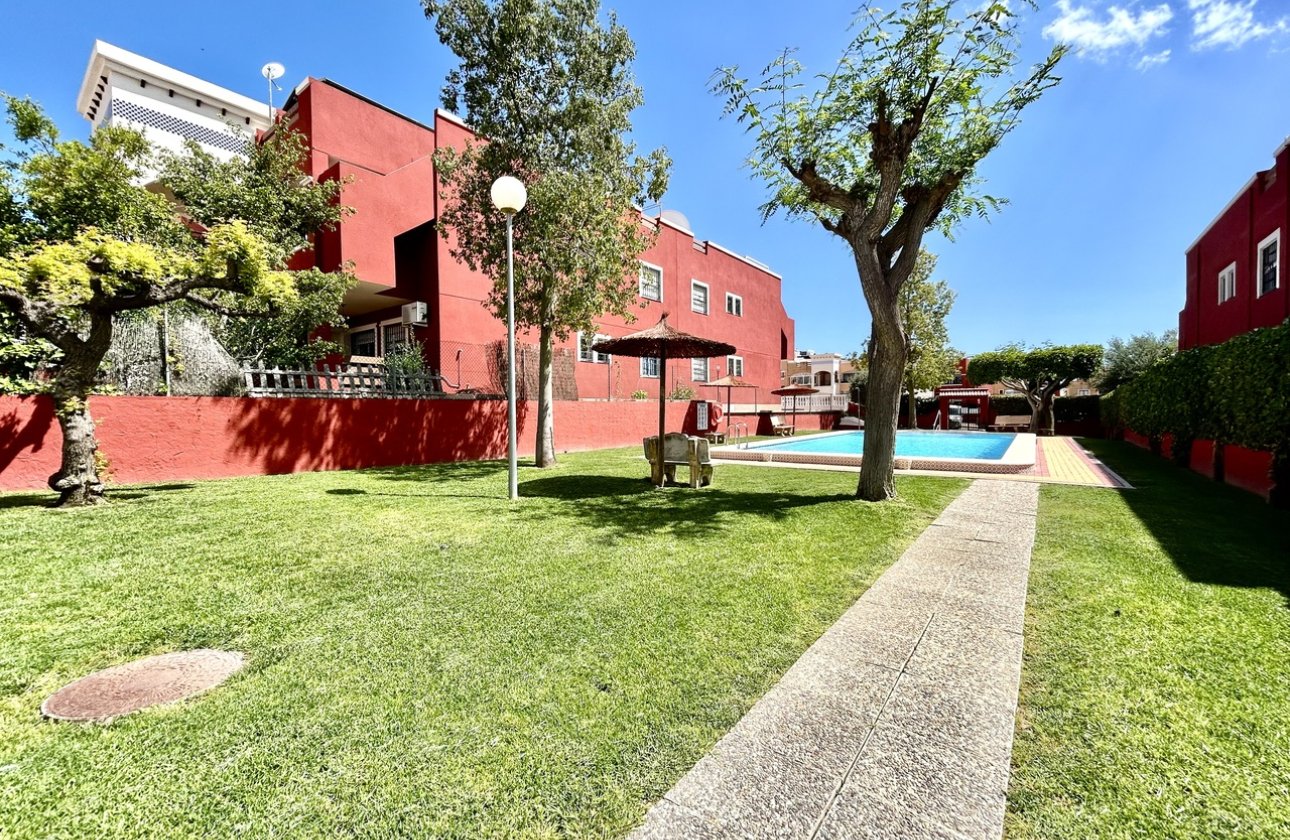 Resale - Apartment -
Los Altos - Costa Blanca