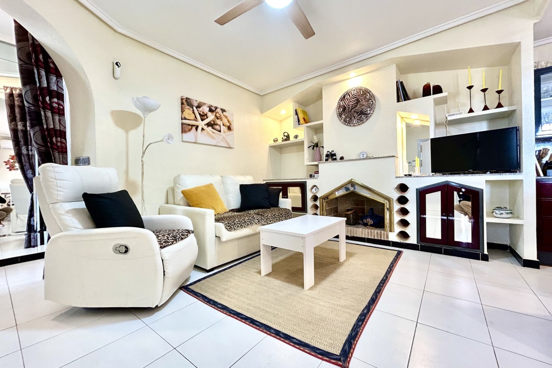 Resale - Apartment -
Los Altos - Costa Blanca