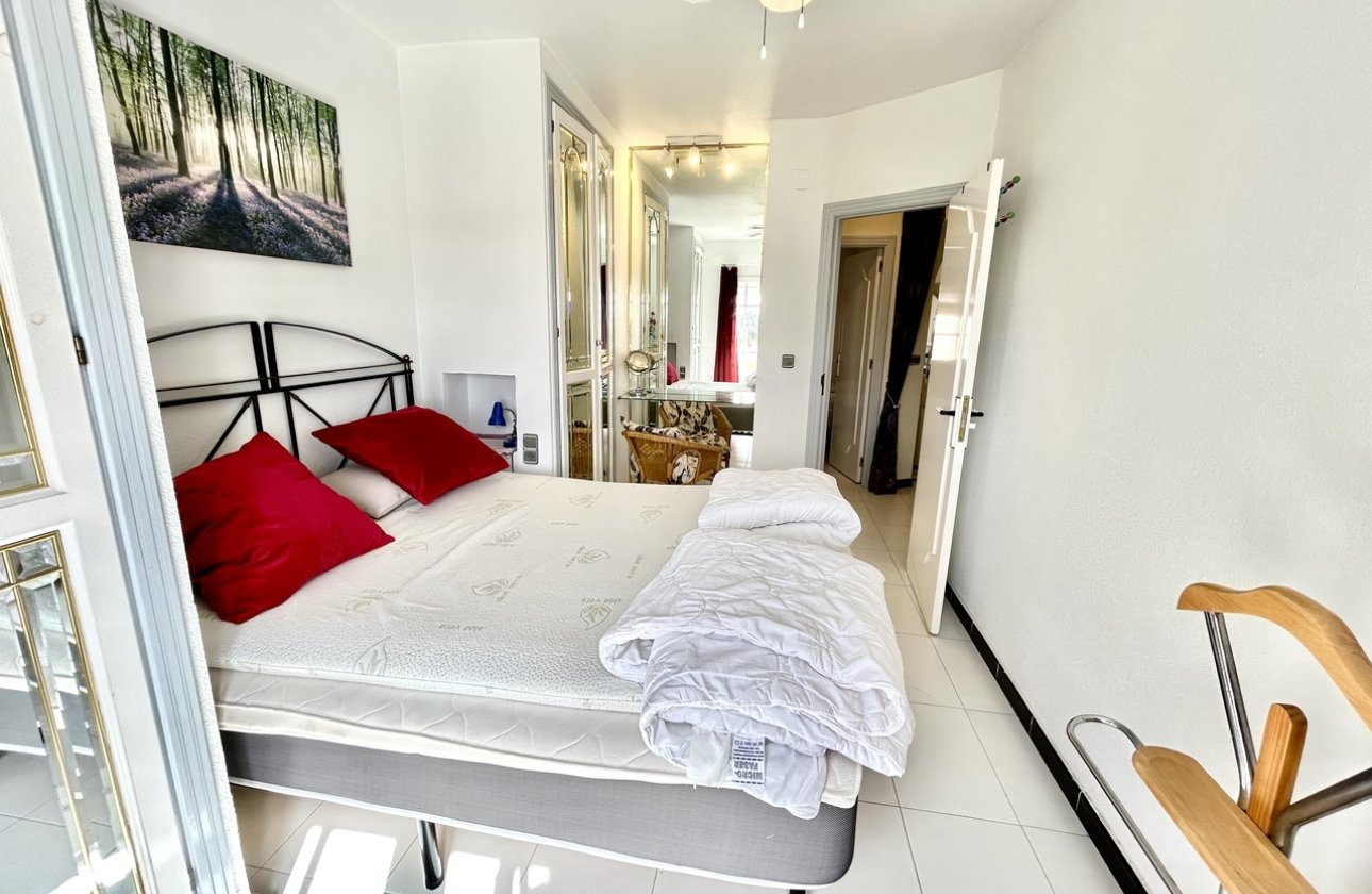 Resale - Apartment -
Los Altos - Costa Blanca