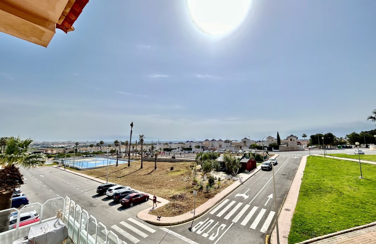 Resale - Apartment -
Los Altos - Costa Blanca